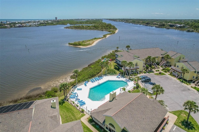 bird's eye view with a water view