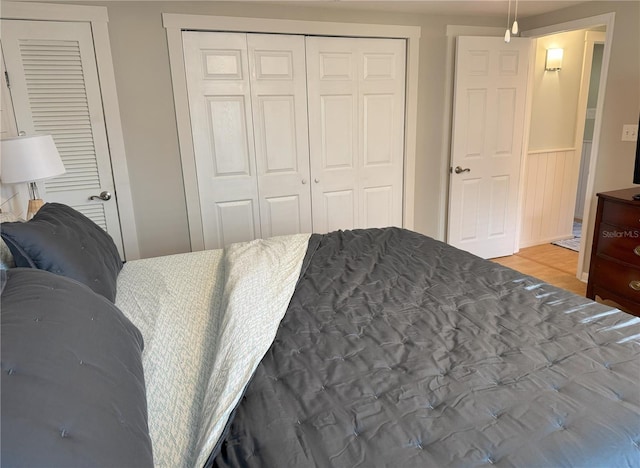 bedroom featuring a closet