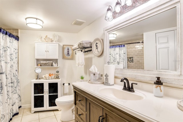 110 Ocean Hollow Ln Unit 101, Saint Augustine, FL 32084 - full bath featuring vanity, tile patterned flooring, and curtained shower