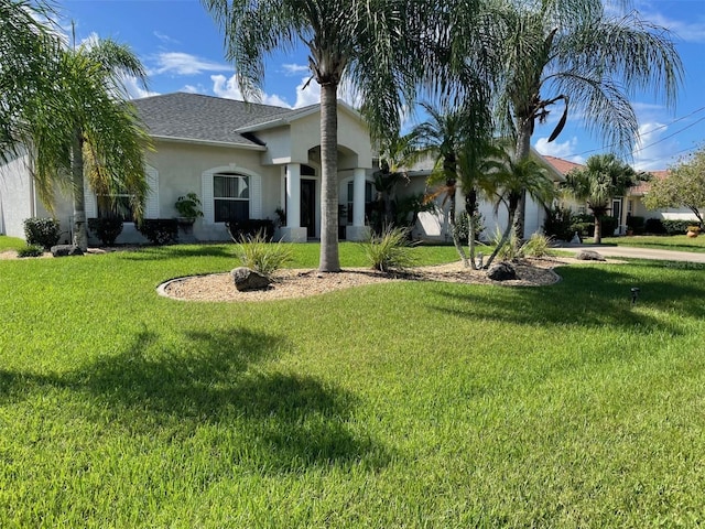 view of front of property with a front yard