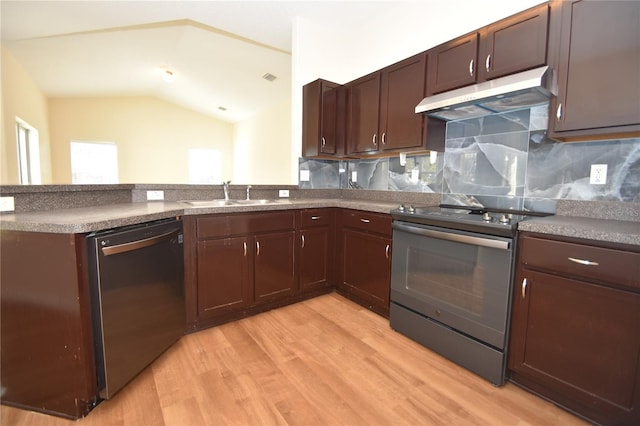 kitchen featuring electric stove, sink, light hardwood / wood-style flooring, dishwasher, and vaulted ceiling