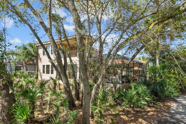 exterior space featuring a lanai