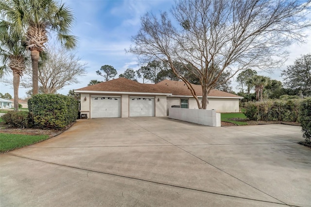 view of front facade featuring a garage