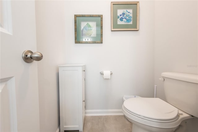 bathroom featuring toilet