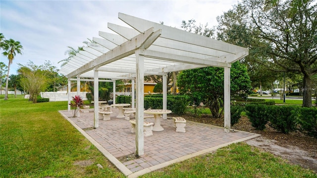 view of patio featuring a pergola