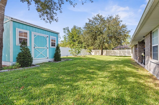 view of yard with a shed