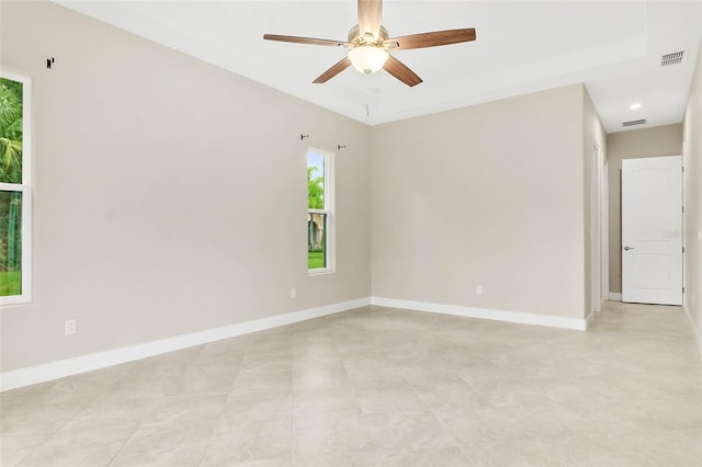 empty room with ceiling fan