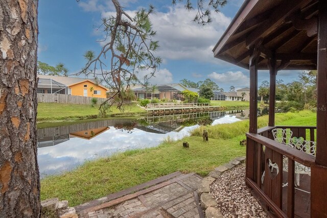 view of yard featuring a water view