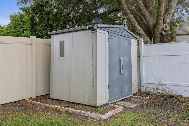 view of outbuilding