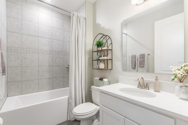 full bathroom with shower / bath combo with shower curtain, vanity, and toilet