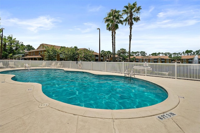 view of swimming pool