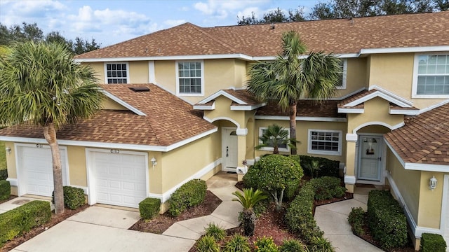 view of front of property featuring a garage