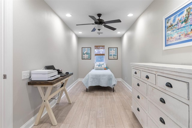 bedroom featuring a ceiling fan, recessed lighting, baseboards, and light wood finished floors