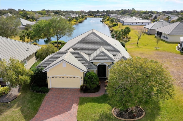 bird's eye view featuring a water view