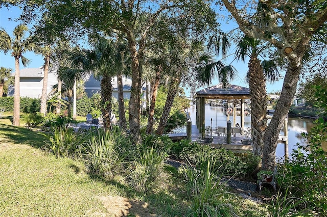 view of yard with a water view