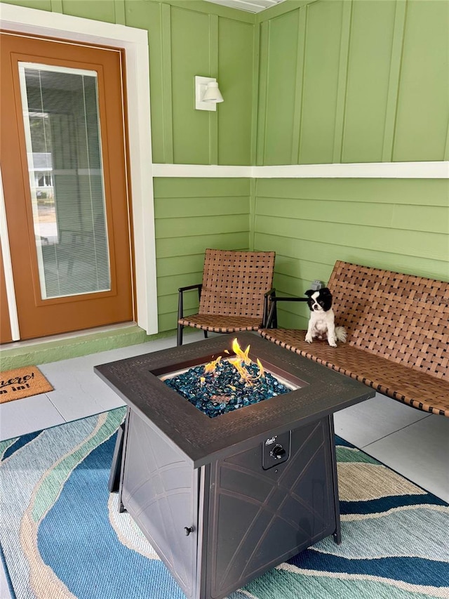 view of patio with an outdoor fire pit