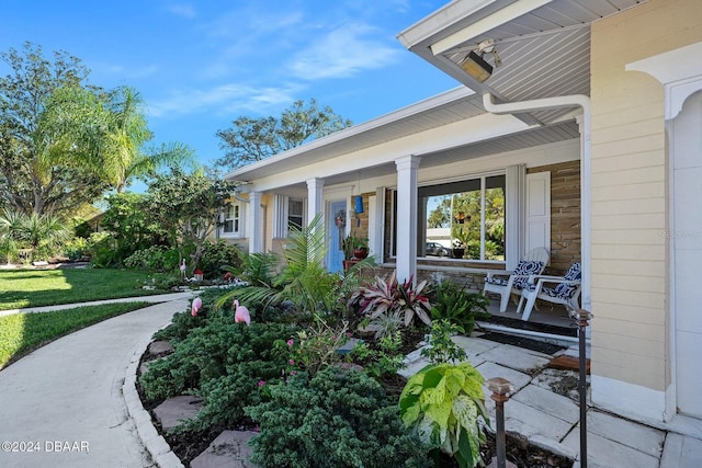 view of patio featuring covered porch