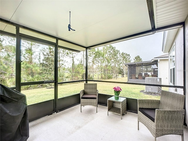 view of sunroom / solarium