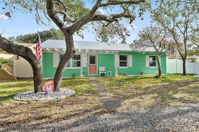 view of front of property