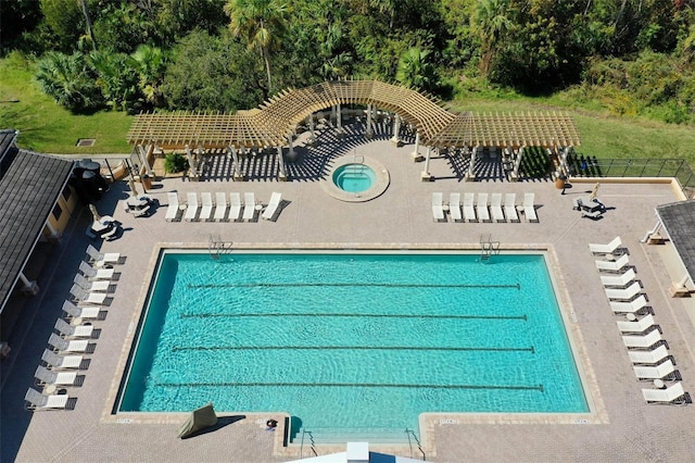 view of swimming pool