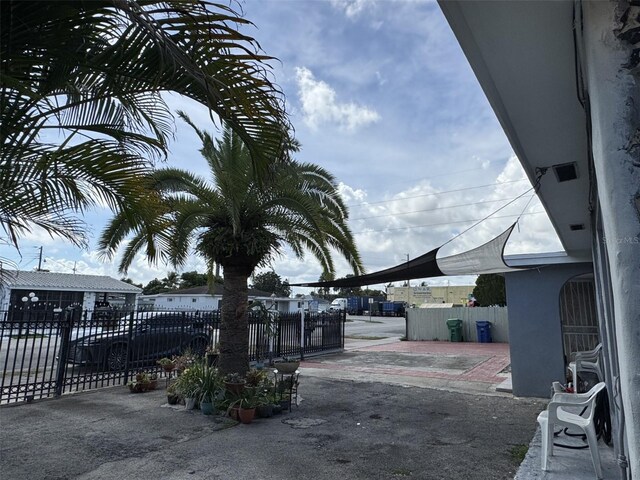 3565 NW 81st Ter, Miami, FL 33147 - exterior space