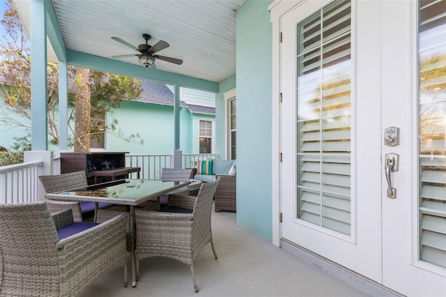 view of patio with ceiling fan