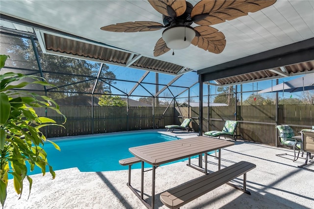 5700 E Fort King St, Ocala, FL 34470 - view of swimming pool featuring a patio area, glass enclosure, and ceiling fan