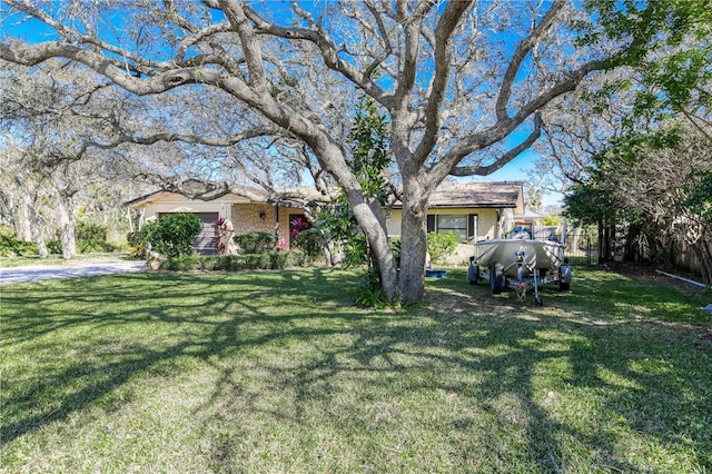 view of front of house with a front lawn