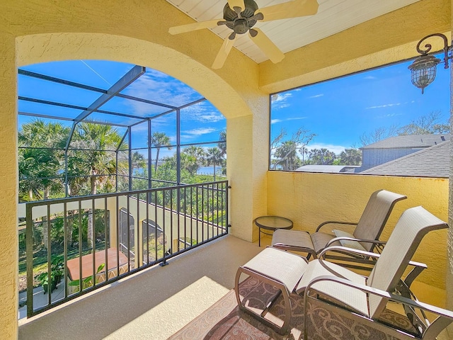 balcony featuring ceiling fan