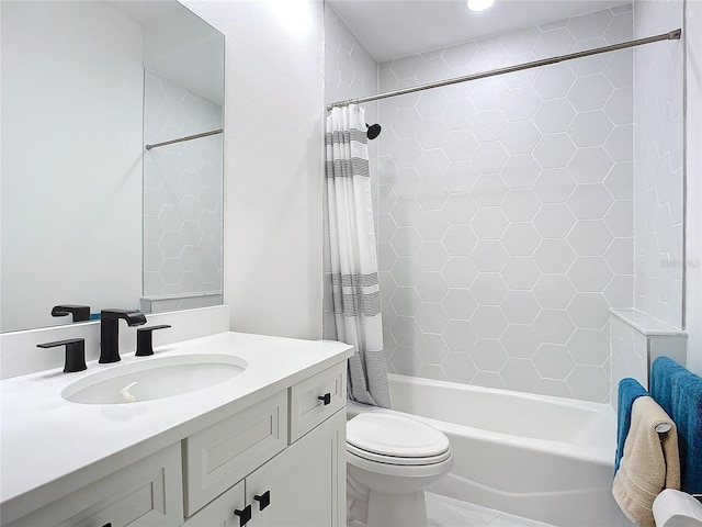 full bathroom featuring toilet, vanity, and shower / bath combo