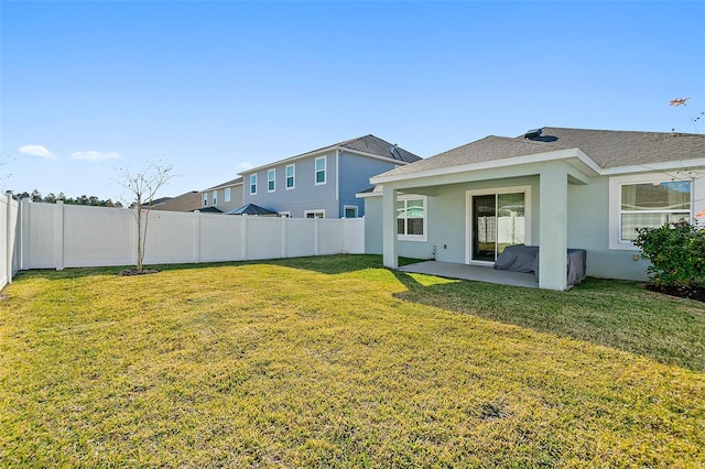 view of yard with a patio