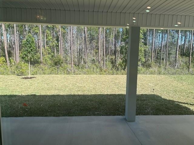 view of yard with a patio