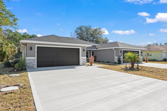 view of front facade featuring a garage