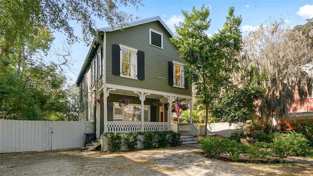 view of front of home featuring a porch