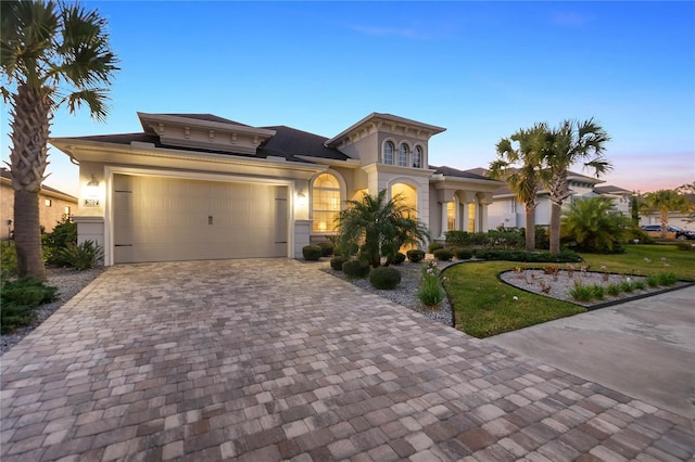 view of front facade with a garage