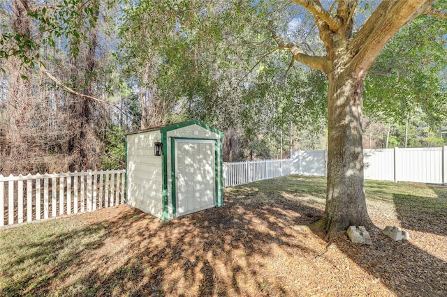 view of outbuilding