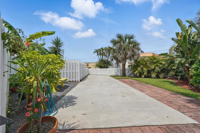 100 Lynnhurst Dr, Ormond Beach, FL 32176 - photo 34