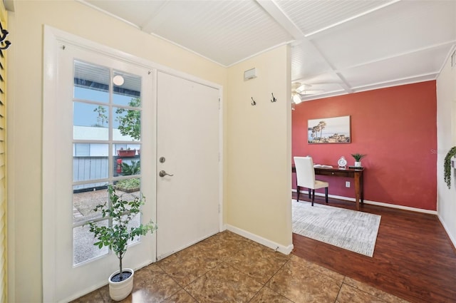 entryway with ceiling fan