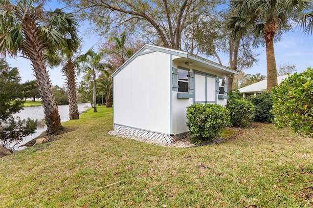 view of outdoor structure with an outbuilding