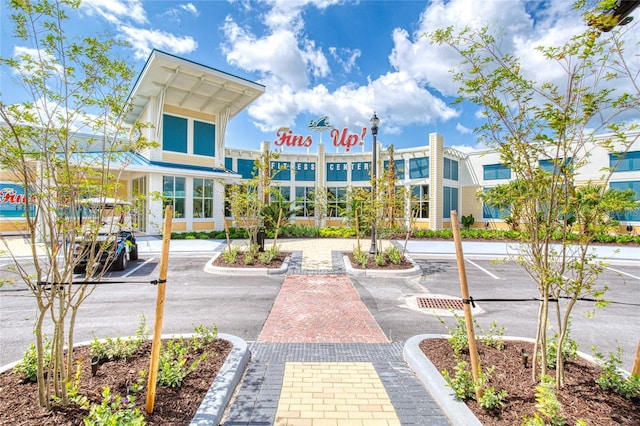 1068 Sea Shell Ct, Daytona Beach, FL 32124 - surrounding community with uncovered parking