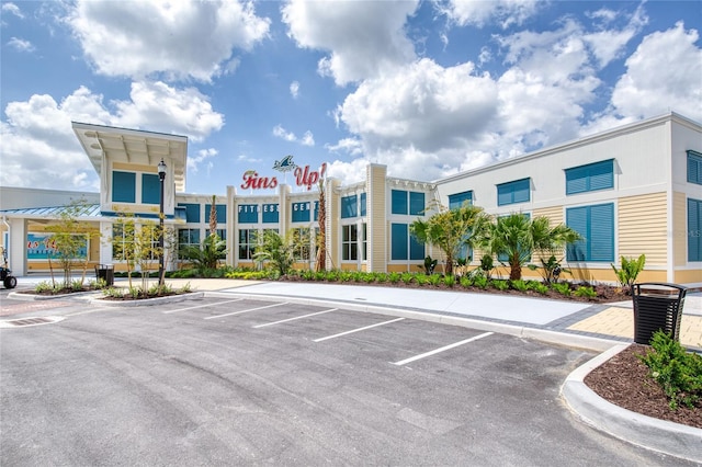1068 Sea Shell Ct, Daytona Beach, FL 32124 - view of building exterior with uncovered parking