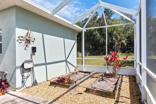 sunroom with a healthy amount of sunlight