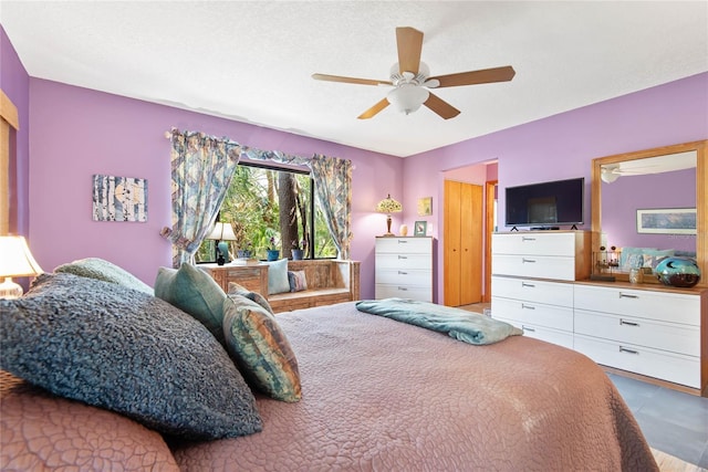 bedroom with ceiling fan