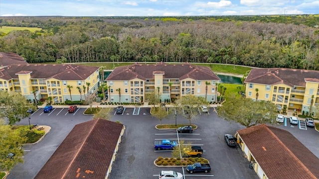 bird's eye view with a view of trees