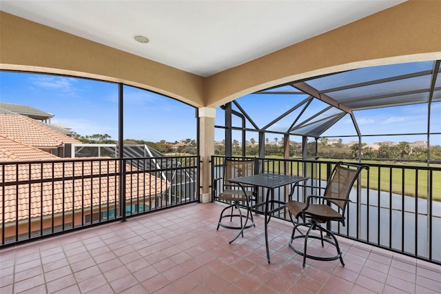 sunroom / solarium with a healthy amount of sunlight
