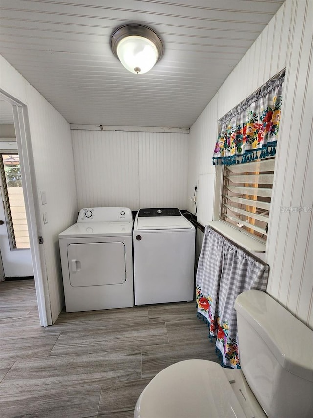 laundry area featuring laundry area and independent washer and dryer