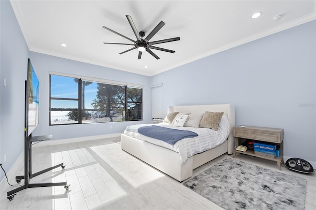 bedroom featuring recessed lighting, baseboards, a ceiling fan, and crown molding