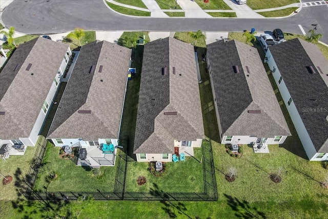 drone / aerial view featuring a residential view