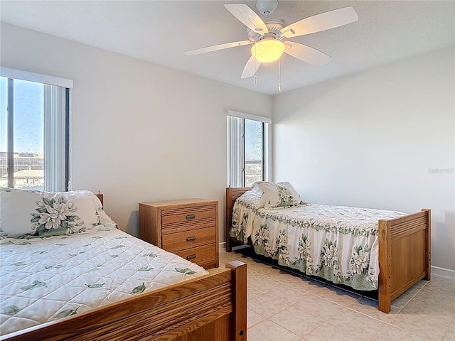 bedroom with ceiling fan