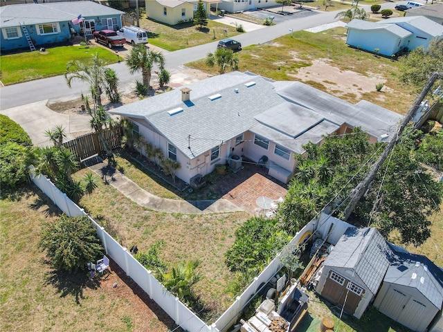 birds eye view of property featuring a residential view